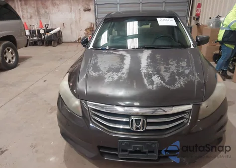 2011 Honda Accord 2.4 Ex-L from USA, damaged, VIN 1HGCP2F88BA148249